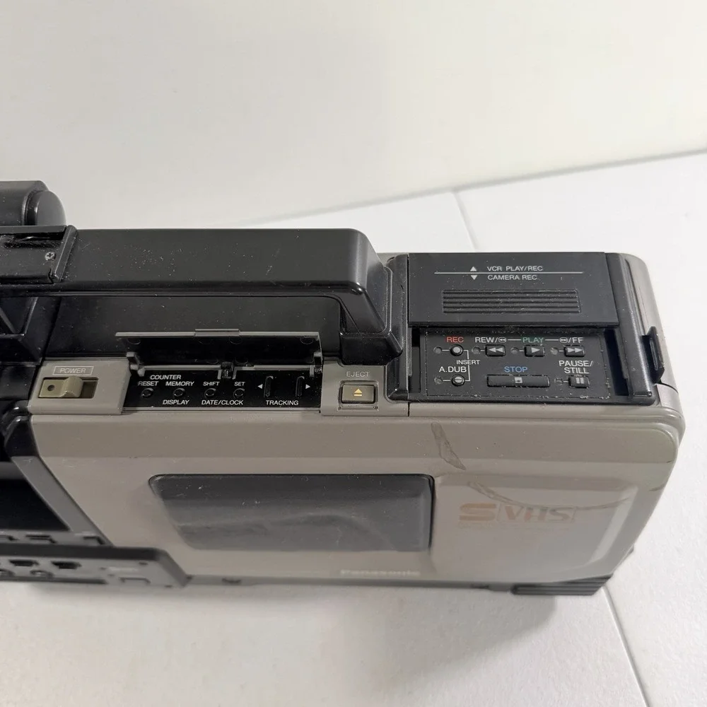 Panasonic AG-450 S-VHS VHS Reporter Movie Camcorder AS IS FOR PARTS READ